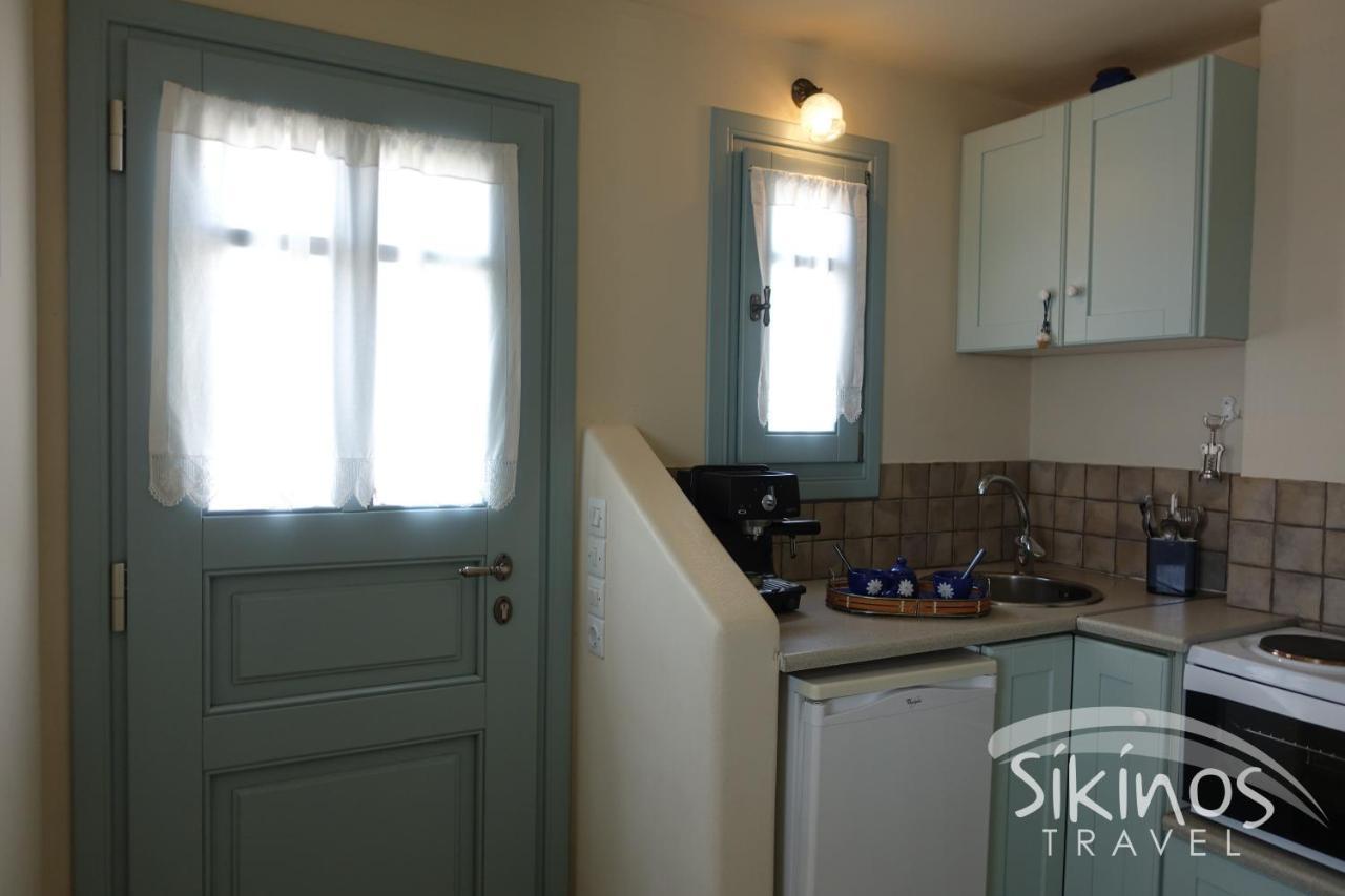 Traditional Apartment In Kastro Sikinos Exterior photo